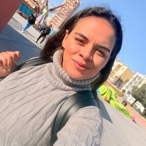Yisbel, Babysitter in La Linea de la Concepción