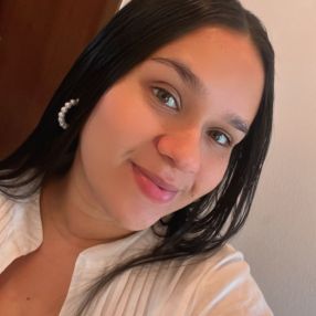 Leidi, Niñera o canguro en Ponteareas