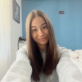 Udanee, Babysitter in Pasajes