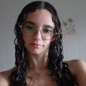 Sara, Niñera o canguro en Olías del Rey