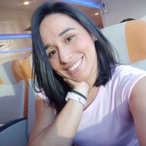 María Claudia, Niñera o canguro en O Milladoiro