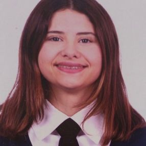 Lucía, Niñera o canguro en Villaverde del Río