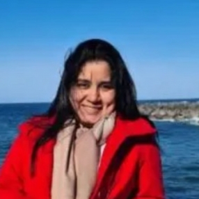 Rosa, Babysitter in Laredo