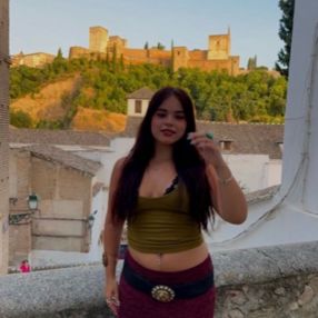 Anne, Niñera o canguro en Burlada