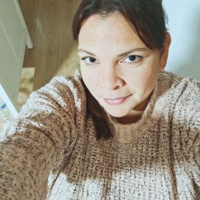 Johanna Karily, Babysitter in Burjasot