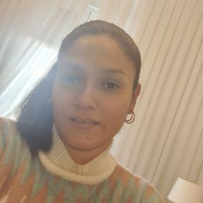 Sorani, Niñera o canguro en Galdácano