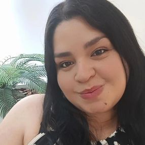 Rosmaira, Niñera o canguro en Totana