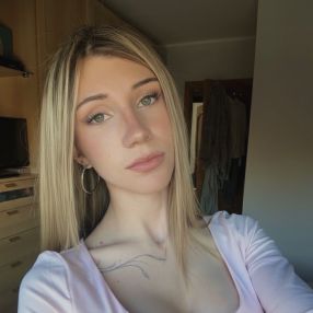 AINA, Niñera o canguro en Piera