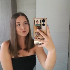 Zaira, Niñera o canguro en Sabiote