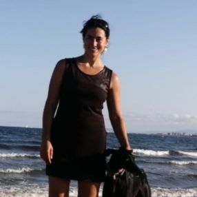 Alicia, Niñera o canguro en Chiva