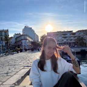 Josefina, Niñera o canguro en Eivissa