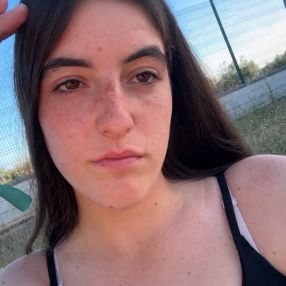 Samara, Niñera o canguro en Benacazón