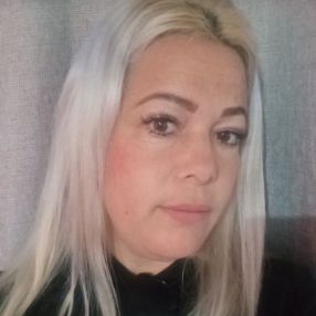 Yadira, Niñera o canguro en El Puig