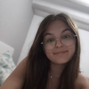 Amalia, Babysitter in La Sénia