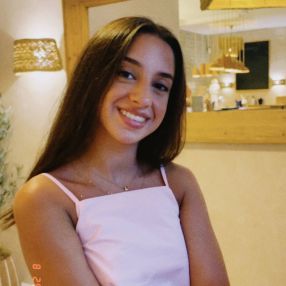Lauraa, Niñera o canguro en Los Palacios y Villafranca