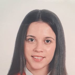 Sandra, Babysitter in Sigüeiro