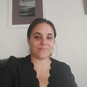 Dielanys, Niñera o canguro en la Nucia