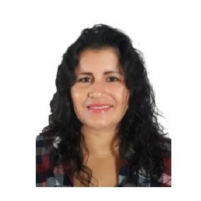 Claudia Maria, Niñera o canguro en Rafal