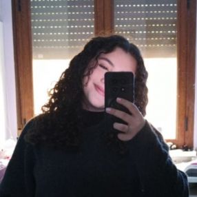 Helena, Niñera o canguro en Cuerva