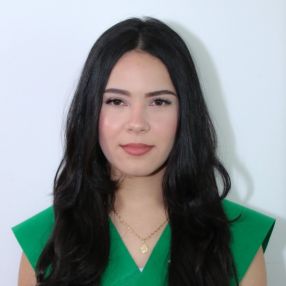 Valeria, Niñera o canguro en Valdilecha