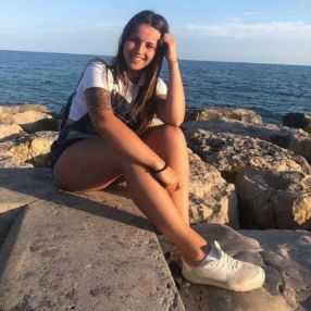 Silvia, Niñera o canguro en Sitges
