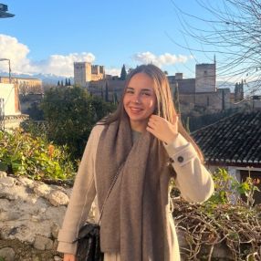 Alejandra, Niñera o canguro en Guadix