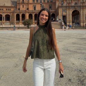 Carla, Babysitter in San Lorenzo de El Escorial