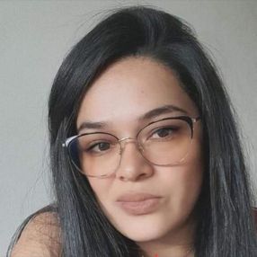 Xiomara, Niñera o canguro en Burguillos