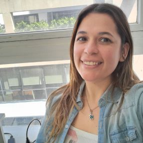 Ana Solanye, Niñera o canguro en Alameda