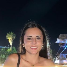 Lucia, Babysitter in Becerril de la Sierra