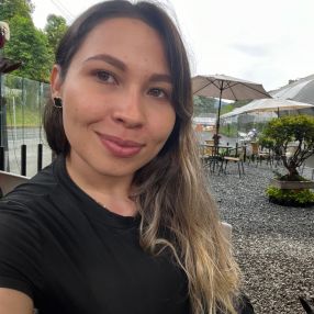 Irihanys, Niñera o canguro en Mislata