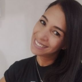 Yenny, Niñera o canguro en Vélez-Málaga