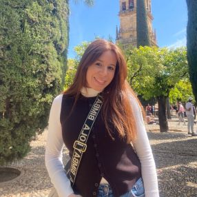 Lucía, Niñera o canguro en Yuncos