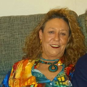 Teresa, Niñera o canguro en Sarón