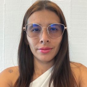 Karen, Niñera o canguro en Lalín