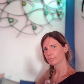 Laura, Niñera o canguro en Urbanización las Camaretas