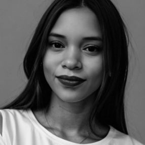 Lennis Marilin, Babysitter in Silla