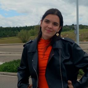 Ángela, Niñera o canguro en Consuegra