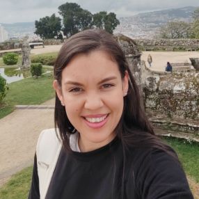Mary Carmen, Babysitter in Ordes