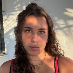 Rocío, Babysitter in El Casar