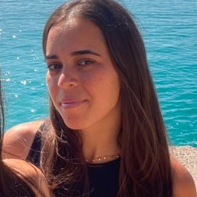 Fatima, Niñera o canguro en Soria