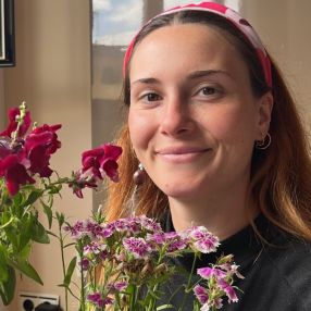 Carolyne, Babysitter in Búger