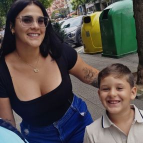 Alexandra, Niñera o canguro en Avilés