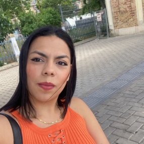 Tatiana, Niñera o canguro en Pinto