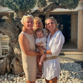 Manou, Familia en Calpe