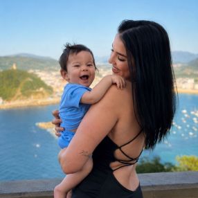Layla, Family in San Sebastián