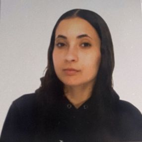 Rocío, Niñera o canguro en Serracines