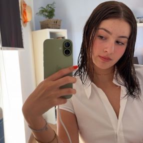 Daniela, Niñera o canguro en La Laguna