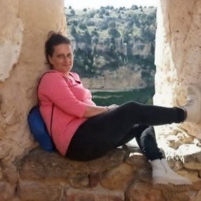 Vanesa, Niñera o canguro en Yuncos
