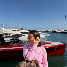 Ines, Babysitter in Sada